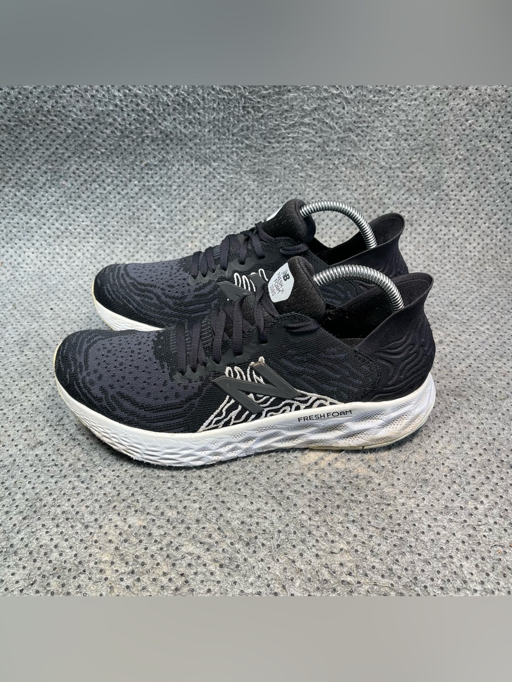 New Balance Fresh Foam 1080 Black Running Shoes Size 10 Women’s